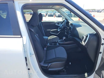 2025 Kia Soul LX - miniatura 8