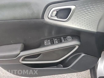 2025 Kia Soul LX - miniatura 9