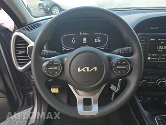 2025 Kia Soul LX - miniatura 10