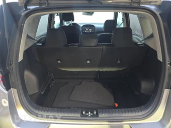 2025 Kia Soul LX - miniatura 16