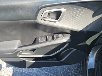 2025 Kia Soul LX - miniatura 9