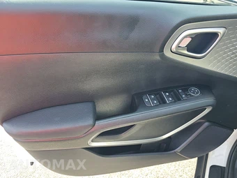 2025 Kia Soul LX - miniatura 9