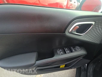 2025 Kia Soul LX - miniatura 9