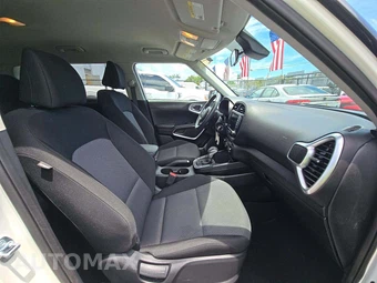 2025 Kia Soul LX - miniatura 15