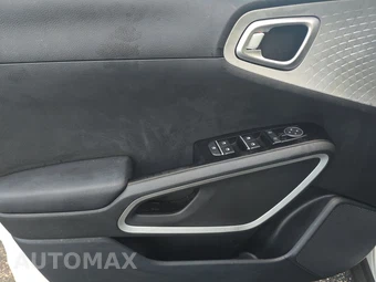 2025 Kia Soul LX - miniatura 9