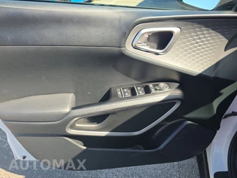 2025 Kia Soul LX - miniatura 9