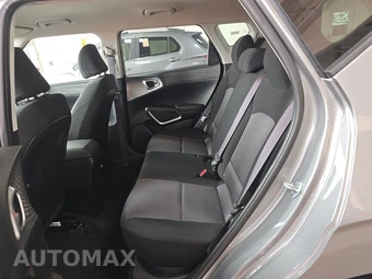 2025 Kia Soul LX - miniatura 13