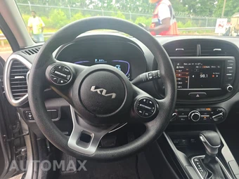 2025 Kia Soul LX - miniatura 10