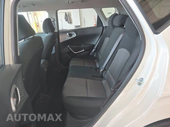 2025 Kia Soul LX - miniatura 13