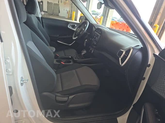 2025 Kia Soul LX - miniatura 8