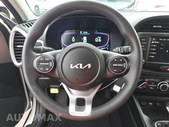 2025 Kia Soul LX - miniatura 10