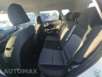 2025 Kia Soul LX - miniatura 13