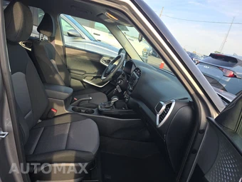 2025 Kia Soul LX - miniatura 8