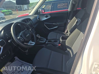 2025 Kia Soul LX - miniatura 7