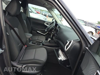 2025 Kia Soul LX - miniatura 8