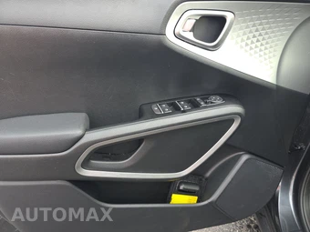 2025 Kia Soul LX - miniatura 9