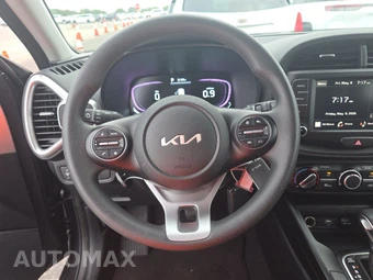 2025 Kia Soul LX - miniatura 10