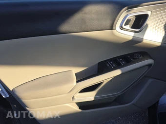 2025 Kia Soul LX - miniatura 9