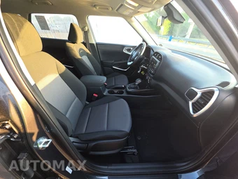 2025 Kia Soul LX - miniatura 8