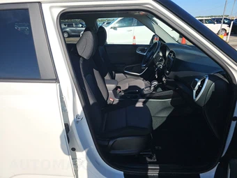 2025 Kia Soul LX - miniatura 8