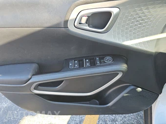 2025 Kia Soul LX - miniatura 9