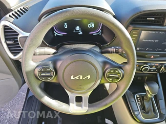 2025 Kia Soul LX - miniatura 10