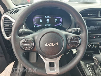 2025 Kia Soul LX - miniatura 10