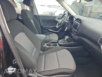 2025 Kia Soul LX - miniatura 8
