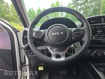 2025 Kia Soul LX - miniatura 10