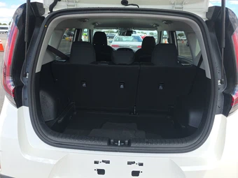2025 Kia Soul LX - miniatura 16