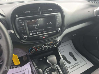2025 Kia Soul LX - miniatura 10