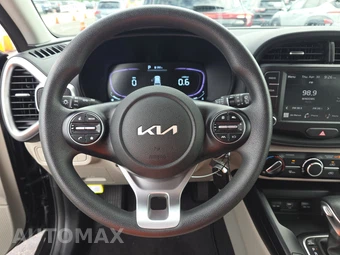 2025 Kia Soul LX - miniatura 10