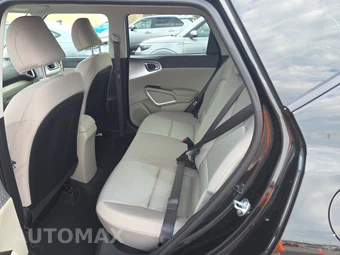 2025 Kia Soul LX - miniatura 13