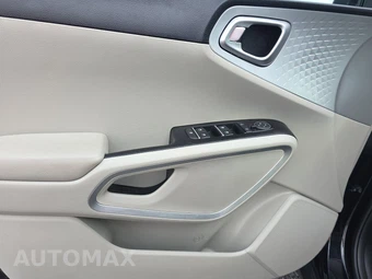 2025 Kia Soul LX - miniatura 9
