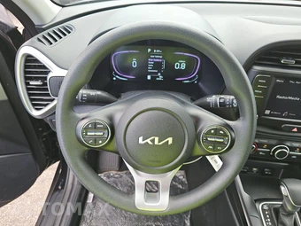 2025 Kia Soul LX - miniatura 10
