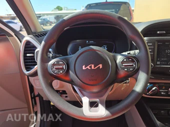 2025 Kia Soul LX - miniatura 10