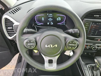 2025 Kia Soul LX - miniatura 10