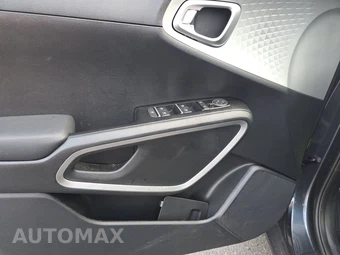 2025 Kia Soul LX - miniatura 9