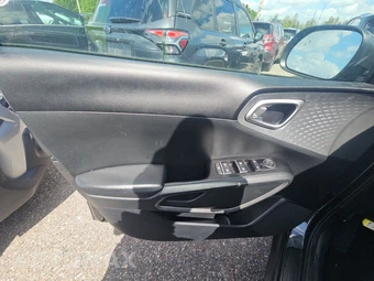 2025 Kia Soul LX - miniatura 9