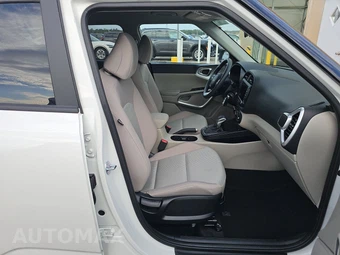 2025 Kia Soul LX - miniatura 8