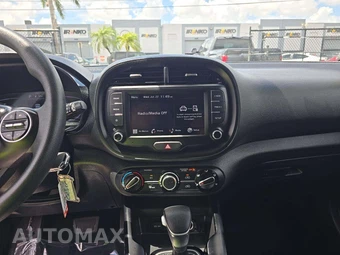2025 Kia Soul LX - miniatura 7
