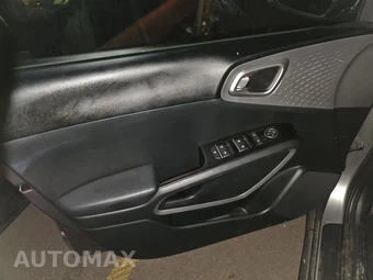 2025 Kia Soul LX - miniatura 9