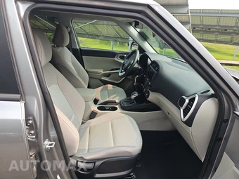 2025 Kia Soul LX - miniatura 8