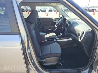 2025 Kia Soul LX - miniatura 8