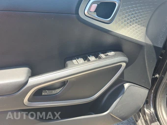 2025 Kia Soul LX - miniatura 9