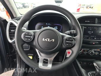 2025 Kia Soul LX - miniatura 10