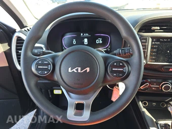 2025 Kia Soul LX - miniatura 10