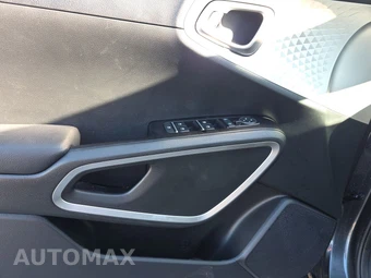 2025 Kia Soul LX - miniatura 9