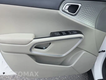 2025 Kia Soul LX - miniatura 9