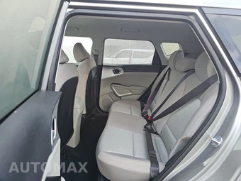 2025 Kia Soul LX - miniatura 13